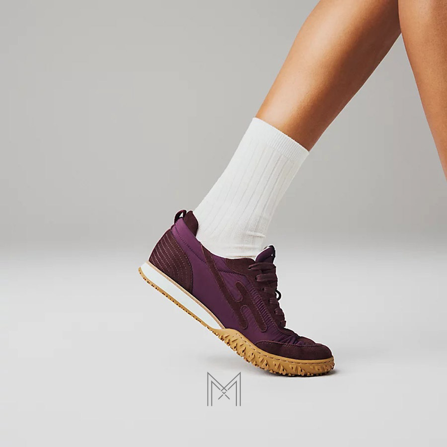 Sneaker Hermes Jet màu đỏ mận phối da lộn chính hãng MHGH031 2026 Sneaker Hermes Jet màu đỏ mận phối da lộn chính hãng MHGH031 2026
