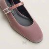 Giày búp bê Hermes màu hồng da lộn chính hãng MHGH053 2026 Giày búp bê Hermes màu hồng da lộn chính hãng MHGH053 2026