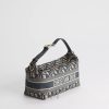Túi Xách Dior Medium DiorTravel Nomad Pouch Blue Dior Oblique Technical Fabric JJT211 2026