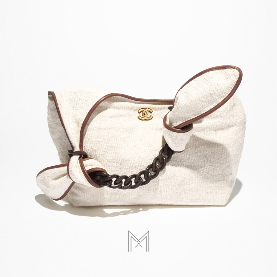 Túi xách Hobo maxi CHANEL Coco Beach màu trắng chính hãng MCN55 2026 Túi xách Hobo maxi CHANEL Coco Beach màu trắng chính hãng MCN55 2026
