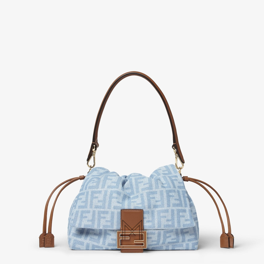 Túi xách Fendi Mamma Baguette Medium màu xanh hoạ tiết FF MHH055 2026 Túi xách Fendi Mamma Baguette Medium màu xanh hoạ tiết FF MHH055 2026