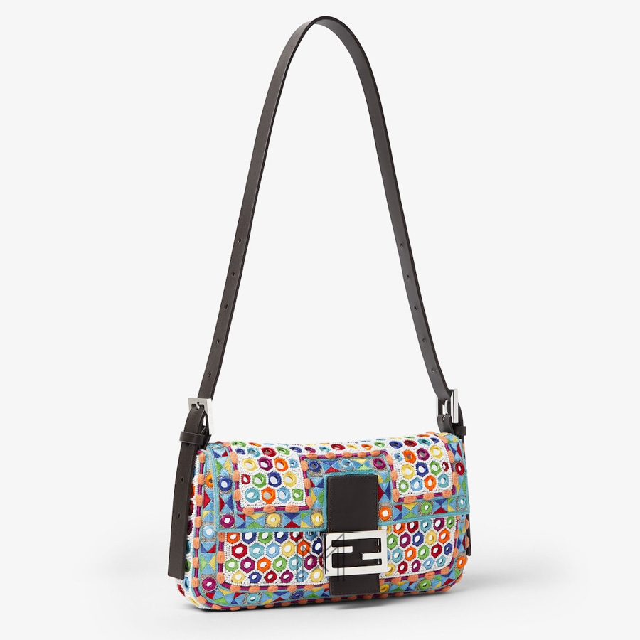Túi xách đeo chéo Fendi Baguette phối màu hoạ tiết MHH124 2026 Túi xách đeo chéo Fendi Baguette phối màu hoạ tiết MHH124 2026