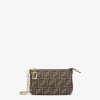 Túi đeo chéo Fendi Baguette màu nâu hoạ tiết FF MHH002 2026