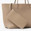 Túi xách tote Fendi Medium Roll màu be da hạt authentic MHH038 2026
