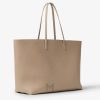 Túi xách tote Fendi Medium Roll màu be da hạt authentic MHH038 2026