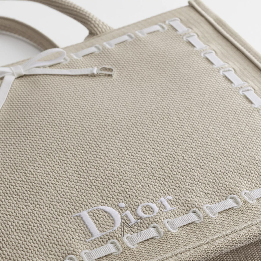 Túi Xách Medium Dior Book Tote Beige Embroidery and White Woven Grosgrain Ribbon JJT272 2026 Túi Xách Medium Dior Book Tote Beige Embroidery and White Woven Grosgrain Ribbon JJT272 2026
