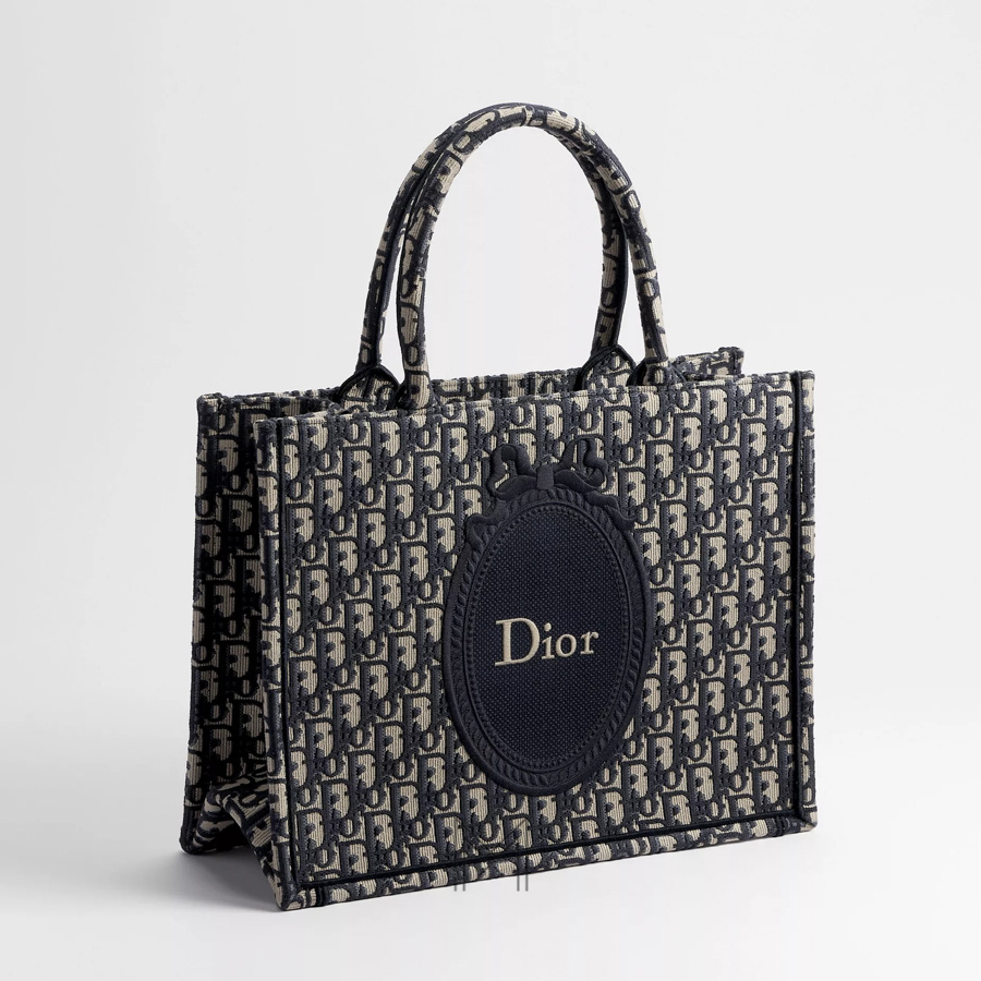 Túi Xách Đeo Chéo Medium Dior Book Tote Blue Dior Oblique Jacquard JJT268 2026 Túi Xách Đeo Chéo Medium Dior Book Tote Blue Dior Oblique Jacquard JJT268 2026