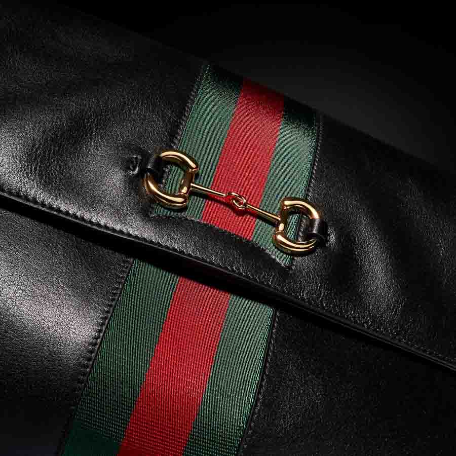 Túi xách Gucci Paparazzo màu đen khóa vàng chính hãng MHTG145 2026 Túi xách Gucci Paparazzo màu đen khóa vàng chính hãng MHTG145 2026