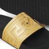 Dép quai ngang Versace màu vàng hàng hiệu chính hãng MGV015 2026 Dép quai ngang Versace màu vàng hàng hiệu chính hãng MGV015 2026