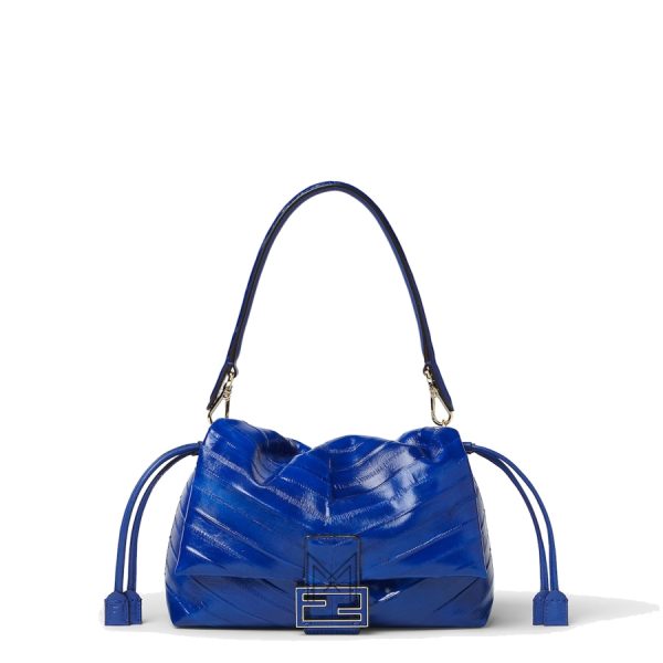 Túi xách Fendi da màu xanh hoạ tiết Hagfish khoá bạc MHH089