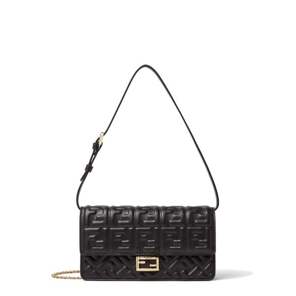 Túi đeo chéo Fendi Baguette Black da nappa đen hoạ tiết FF dập nổi MHH008