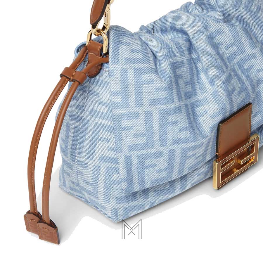 Túi xách Fendi Mamma Baguette Medium màu xanh hoạ tiết FF MHH055 2026 Túi xách Fendi Mamma Baguette Medium màu xanh hoạ tiết FF MHH055 2026