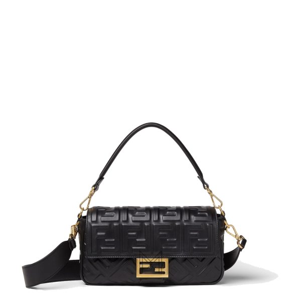 Túi xách Fendi Baguette da màu đen dập nổi hoạ tiết FF MHH065
