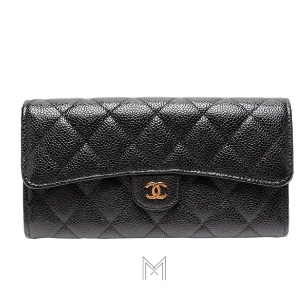 Ví dài Chanel màu đen da sần logo CC màu vàng MHV30