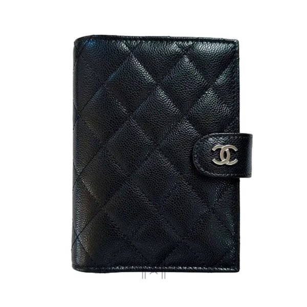 Ví ngắn Chanel passport màu đen da sần chính hãng MHV26